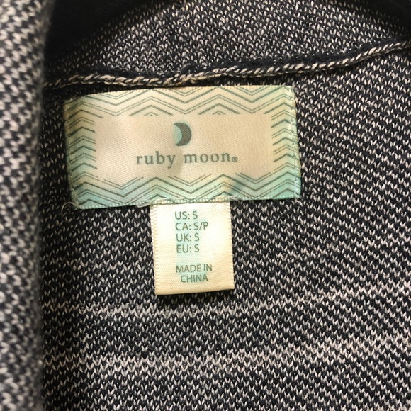 Cardigan - Picture 2 of 3